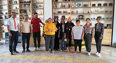 Açık Kapı, Gündüz Engelli Bakım Merkezinde