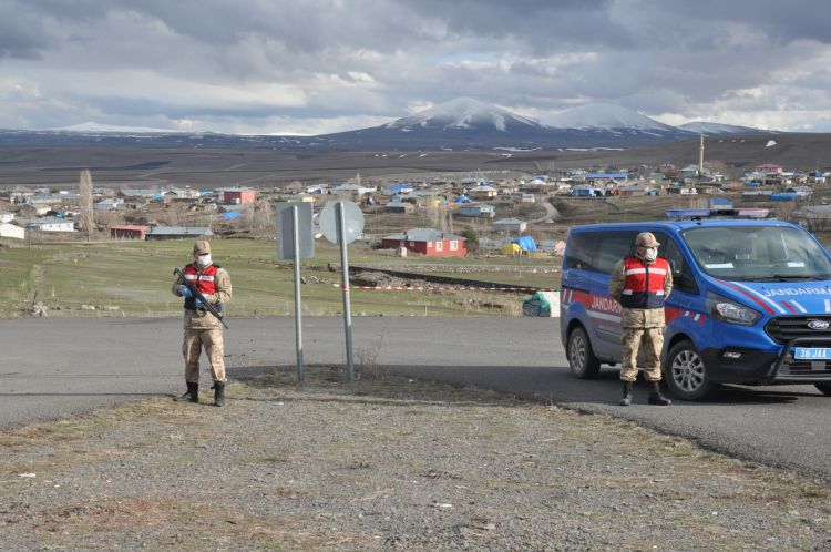 Kars’ta karantinaya alınan köye giriş çıkış yasak