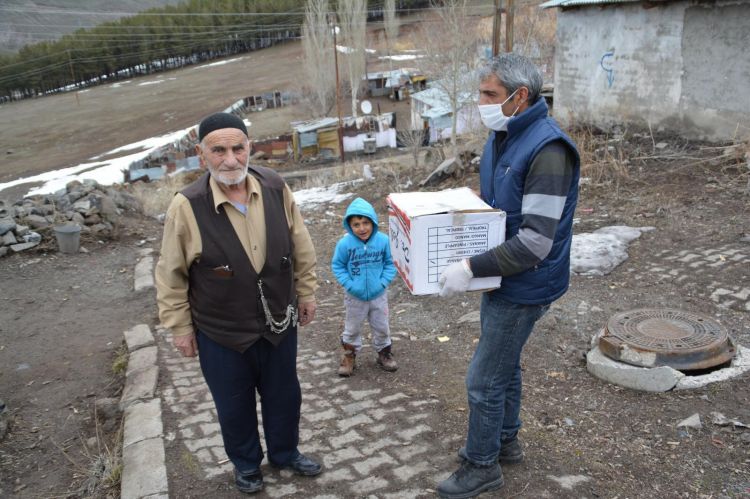 Sarıkamış Kaymakamlığı Covid 19 ile mücadele kapsamında yoğun mesai sarf ediyor