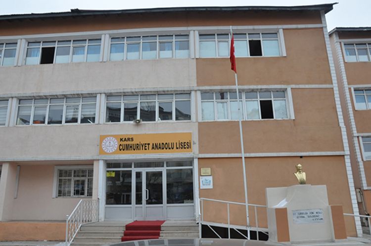 Kars’ta bir okul daha yıkılacak!