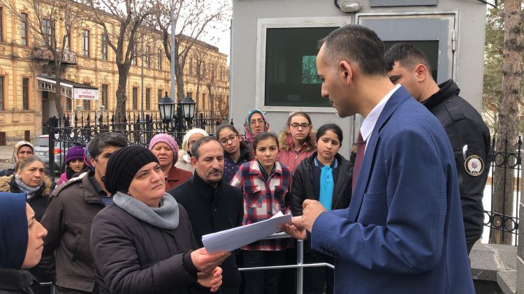 Kars’ta yıkılma kararı çıkarılan okullardaki öğrencilerin aileleri kararsız
