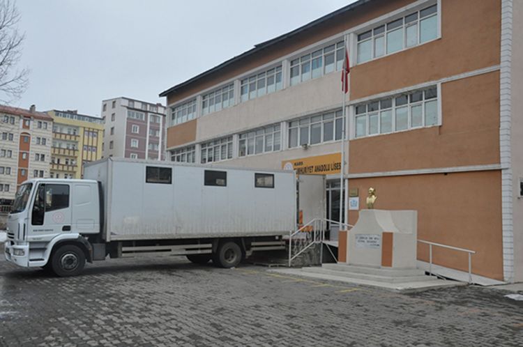 Yıkılacak okullar boşaltılıyor