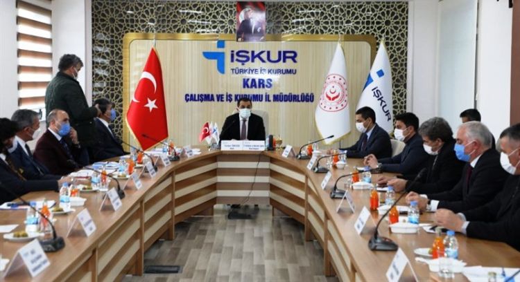 Vali Öksüz, COVİT 19 sürecinde verilen destekleri açıkladı