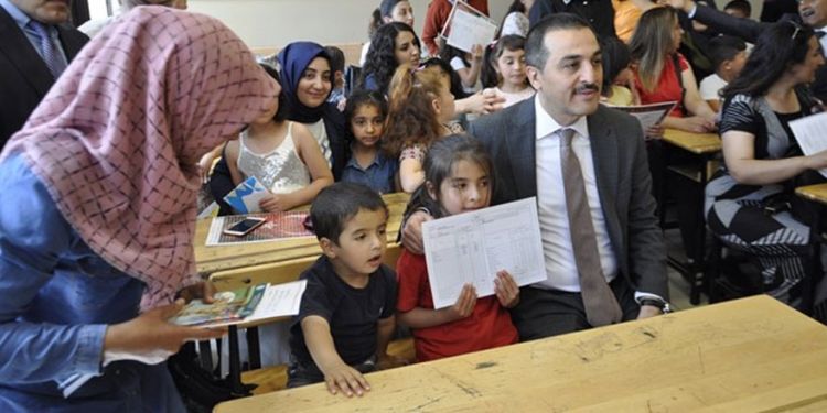 Yüz yüze eğitim öğretimde ikinci aşama yarın başlıyor